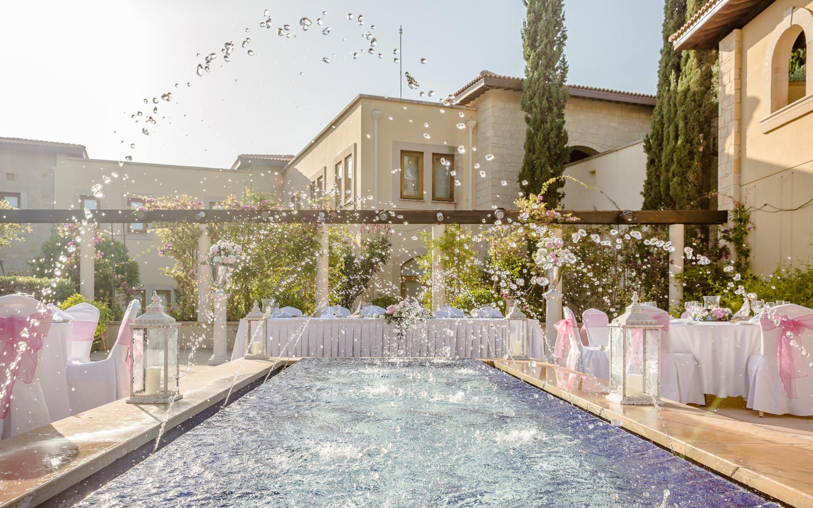 Book your wedding day in Sensatori Aphrodite Hills Resort